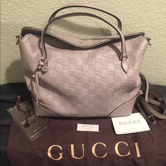 Gucci Handbags - NWT Gucci Bree leather light Grey handbag